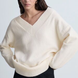 Mango Cream V-Neck Women's Sweater